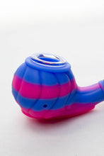 Load image into Gallery viewer, Sherlock Silicone pipe in display with glass bowl-WP139_5
