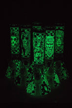 Load image into Gallery viewer, 14&quot; Hash King Glow in the dark 9 mm glass bong_0
